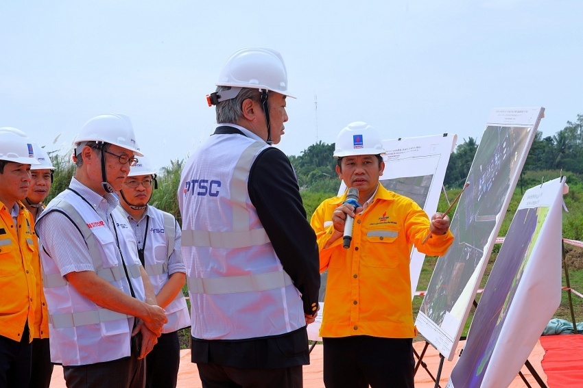 Lãnh đạo SWPOC dẫn đoàn đối tác Nhật Bản thị sát công trường xây dựng Trung tâm phân phối khí Ô Môn (GDC Ô Môn) vào cuối năm 2024.
