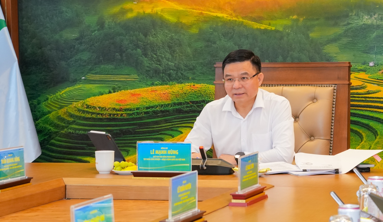 Bí thư Đảng ủy, Chủ tịch HĐTV Petrovietnam Lê Mạnh Hùng quán triệt tới các chi, đảng bộ trực thuộc tinh thần chung tổ chức Đại hội Đảng các cấp:“Tinh - Gọn - Đồng bộ”