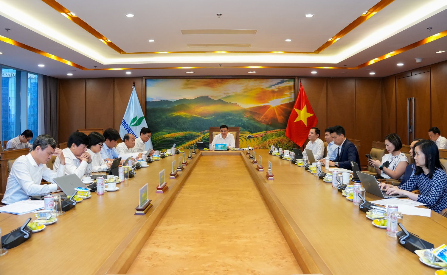 Thường trực Đảng ủy Petrovietnam làm việc với Đảng ủy PVOIL, PV GAS, PVCFC và Chi ủy PVPMB
