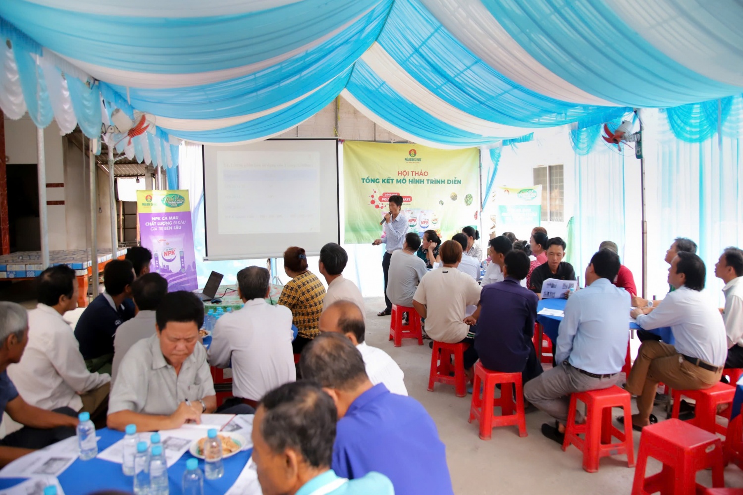 Hội thảo tổng kết mô hình trình diễn thu hút đông đảo nông dân và đại diện ngành nông nghiệp tại tỉnh Long An