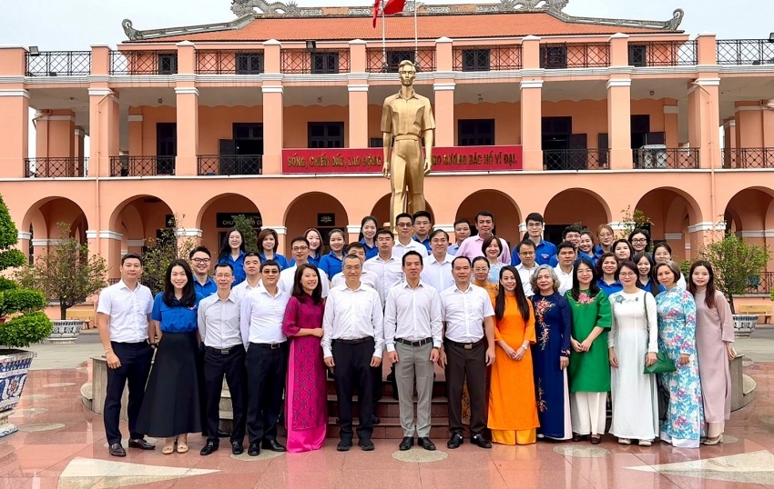Đảng bộ PQPOC chú trọng đẩy mạnh công tác giáo dục chính trị, tư tưởng, đạo đức - củng cố nền tảng tinh thần để đội ngũ giữ vững bản lĩnh trong giai đoạn khó khăn.