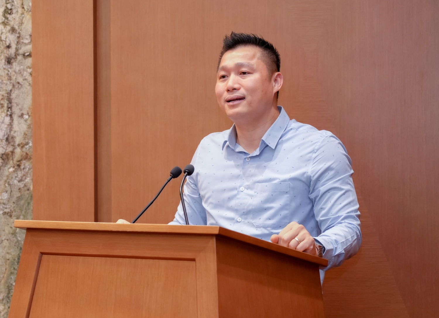 Ông Đoàn Trọng Sinh, Phó Trưởng ban Khoa học Công nghệ và Chuyển đổi số Petrovietnam chia sẻ về công tác chuyển đổi số tại tọa đàm