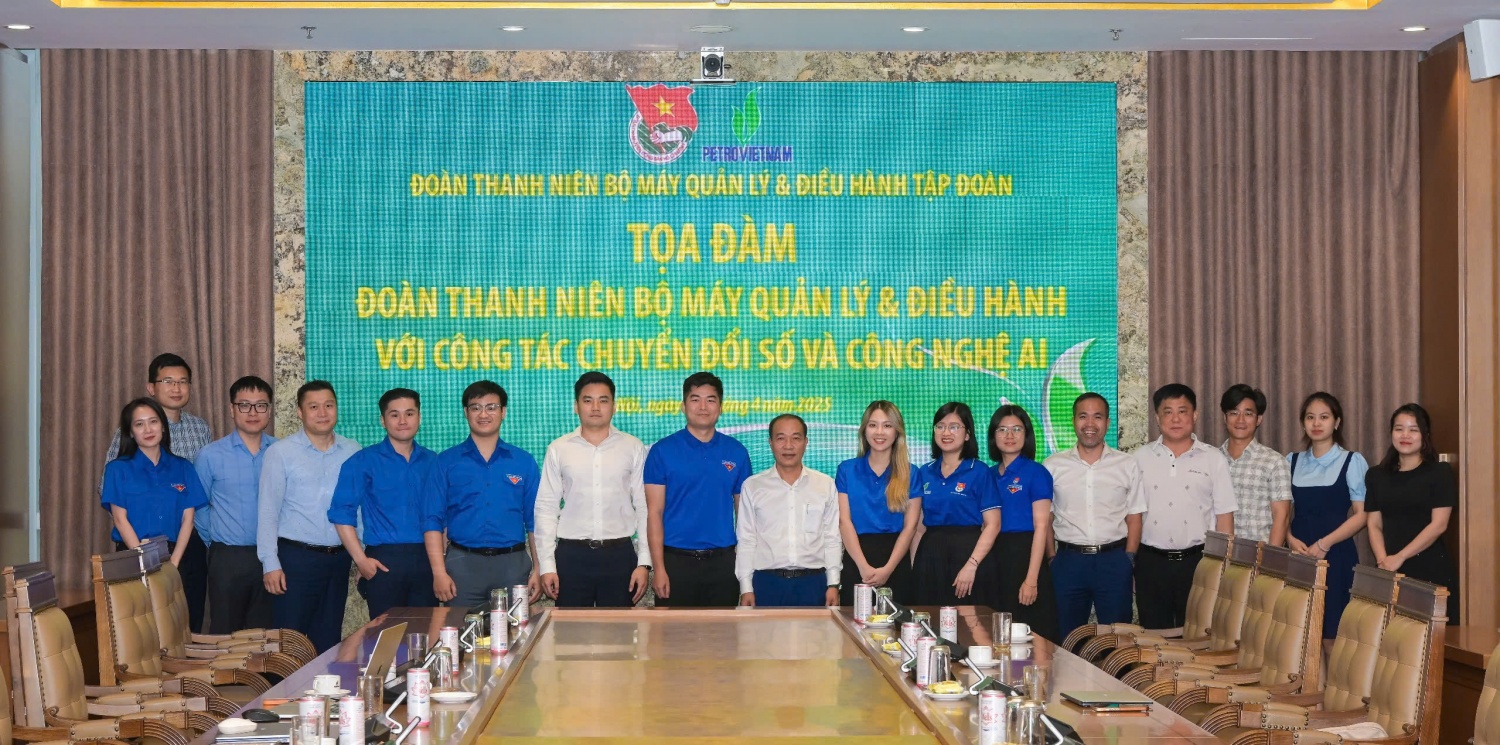 Các đại biểu tham dự chương trình