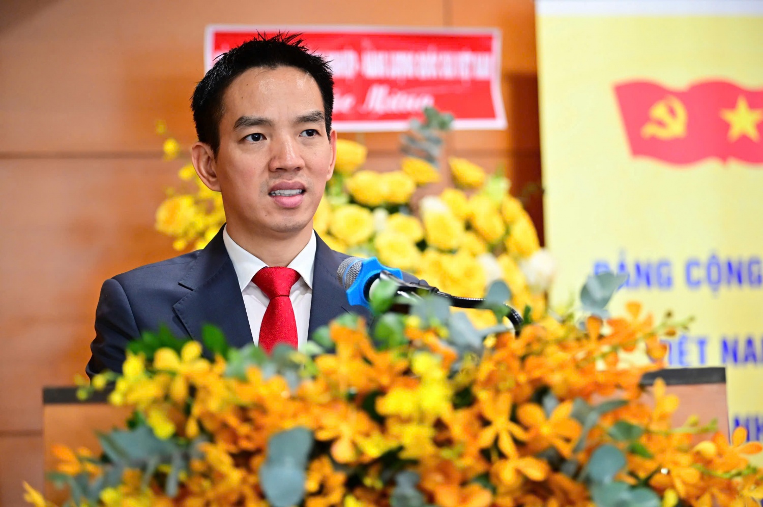 Đồng chí Phạm Xuân Phúc, Bí thư Đảng ủy, Tổng Giám đốc PQPOC báo cáo tổng kết hoạt động Đảng bộ nhiệm kỳ 2020-2025