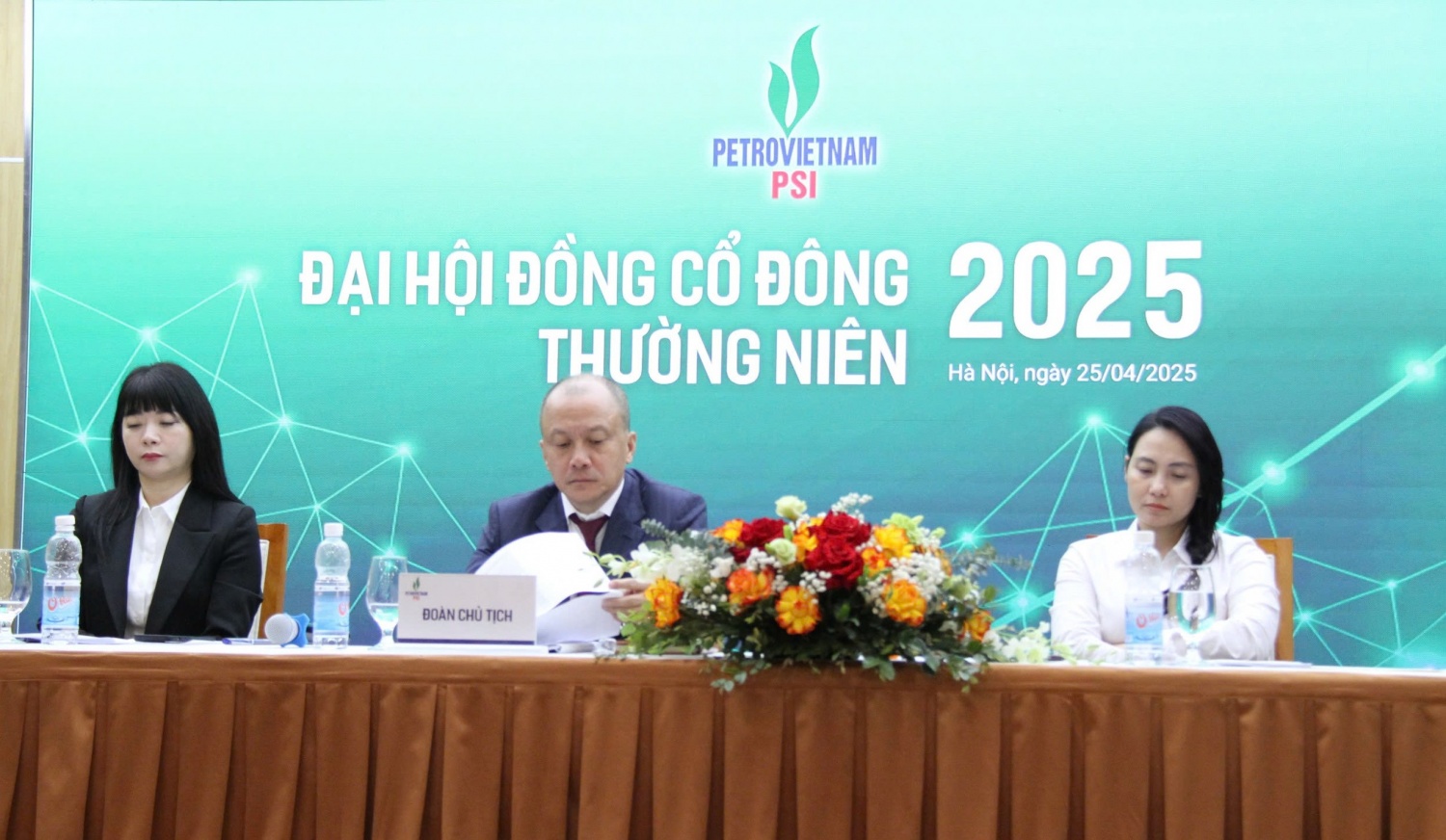 Đoàn Chủ tịch điều hành Đại hội