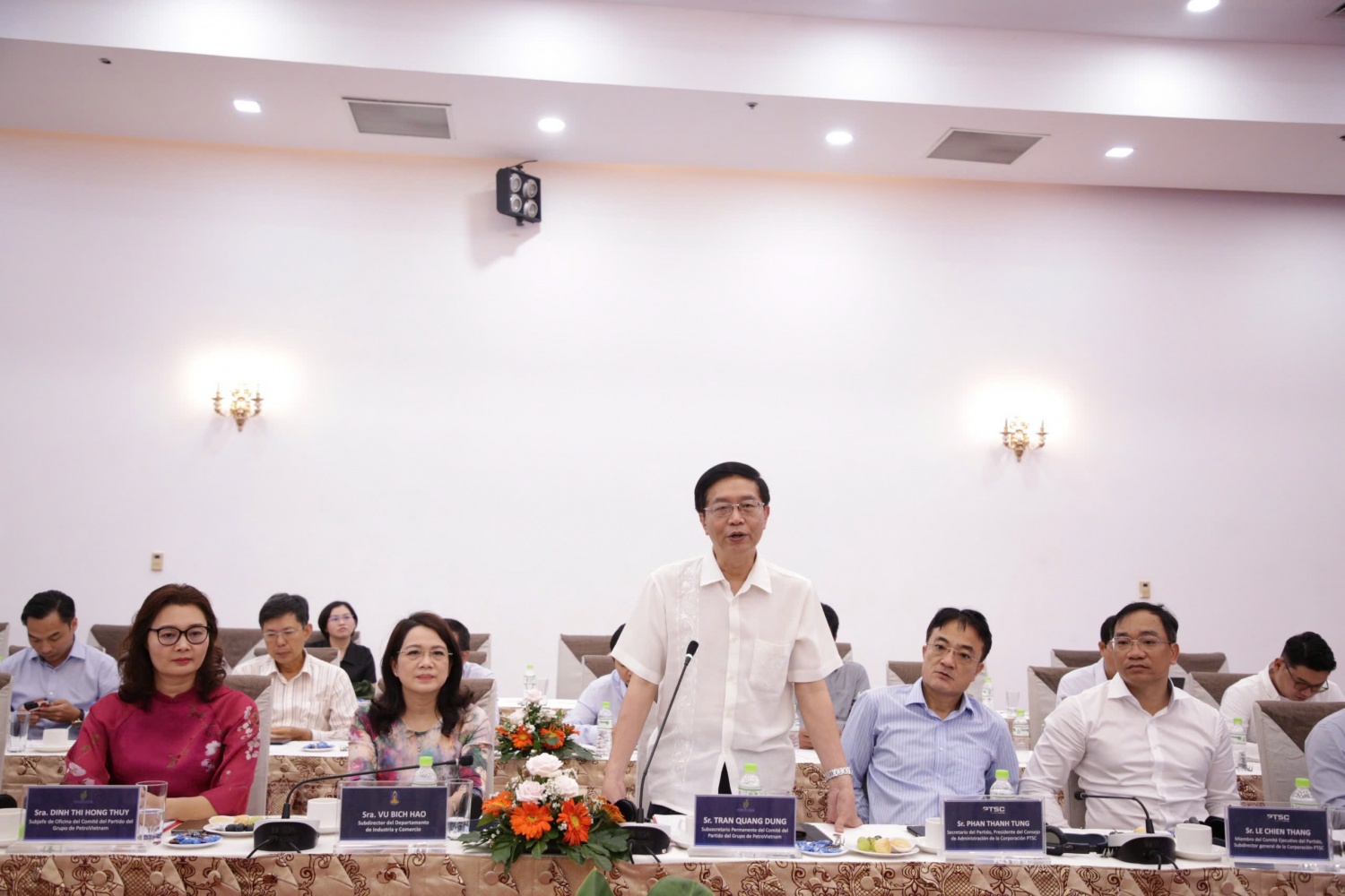 Ông Trần Quang Dũng, Phó Bí thư thường trực Đảng ủy Petrovietnam phát biểu tại buổi làm việc