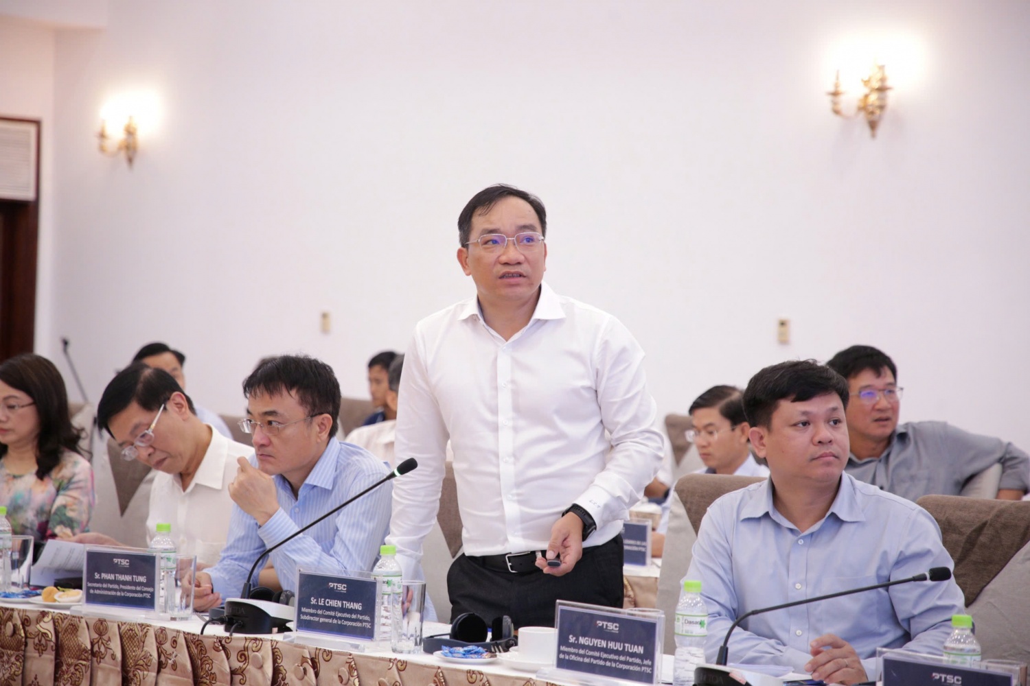 Ông Lê Chiến Thắng, Phó Tổng Giám đốc PTSC phát biểu tại buổi làm việc.