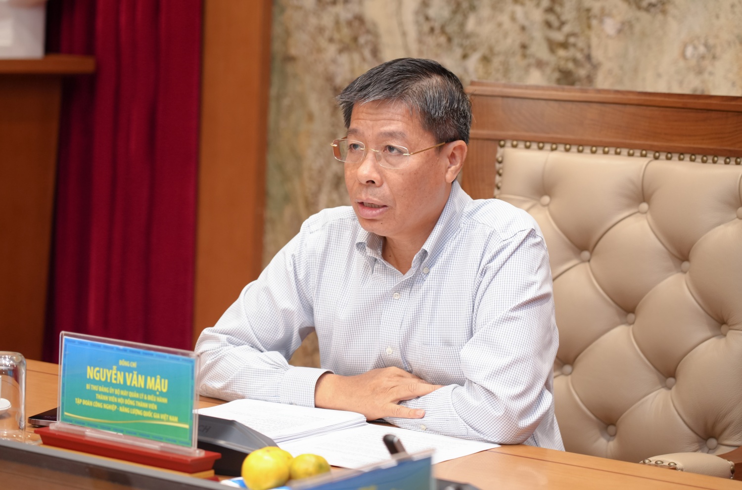 Đồng chí Nguyễn Văn Mậu, Bí thư Đảng ủy BMQL&ĐH, Thành viên HĐTV Petrovietnam điều hành hội nghị