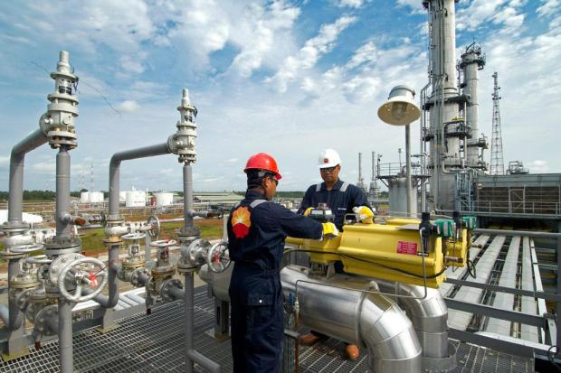 Cuộc đối đầu thuế quan giữa Mỹ và Trung Quốc đang làm đảo lộn thị trường nguyên liệu hóa dầu tại Trung Quốc, đẩy chi phí lên cao và khiến ngành công nghiệp này, vốn đã gặp nhiều áp lực, càng thêm khó khăn. Ảnh AFP