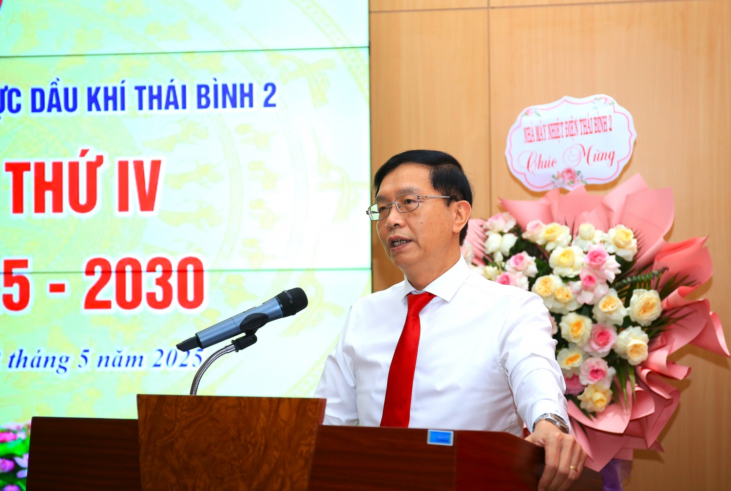 Đồng chí Trần Quang Dũng - Phó Bí thư Thường trực Đảng ủy Petrovietnam khẳng định Chi bộ Ban QLDA hoàn thành tốt các nhiệm vụ nhiệm kỳ 2020 - 2025.