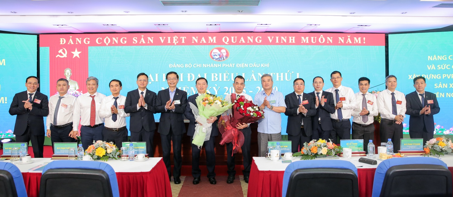 Đại hội tri ân những đóng góp của các ủy viên Ban Chấp hành Đảng bộ nhiệm kỳ 2023-2025 và không tái cử nhiệm kỳ 2025-2030