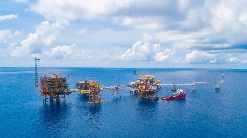Những thành tựu khoa học công nghệ của Petrovietnam và Vietsovpetro đã làm nên công trình có ý nghĩa lịch sử là tìm kiếm, khai thác thành công dầu từ tầng đá móng mỏ Bạch Hổ.