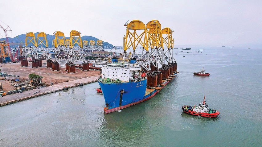 PTSC xuất khẩu chân đế điện gió ngoài khơi cho khách hàng.