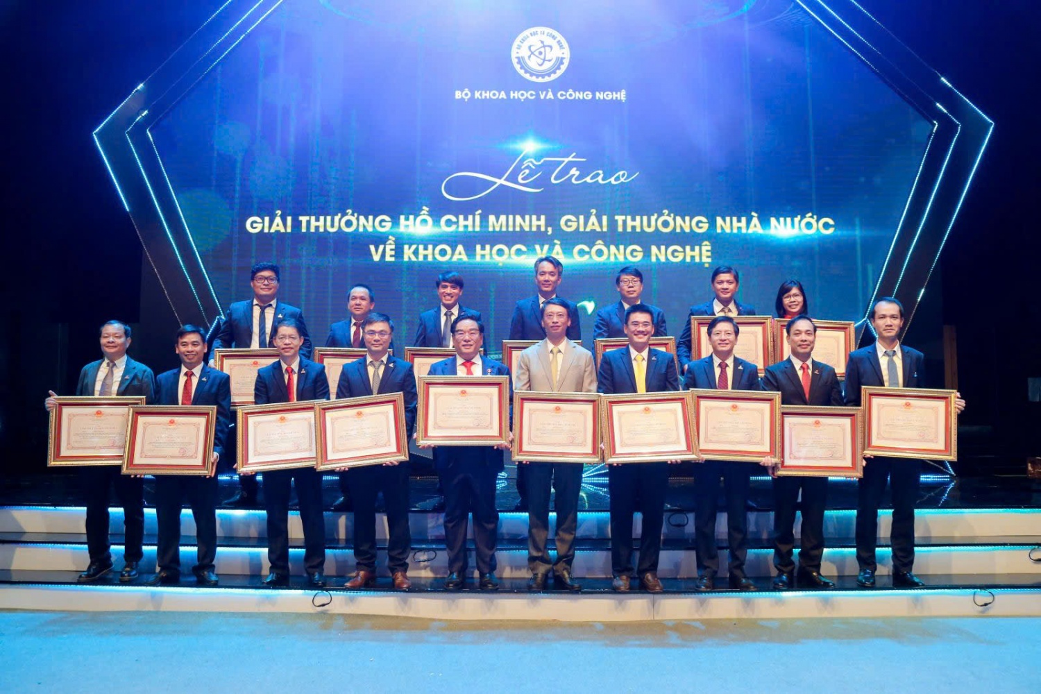 Petrovietnam vinh dự nhận các Giải thưởng Hồ Chí Minh, Giải thưởng Nhà nước về khoa học công nghệ