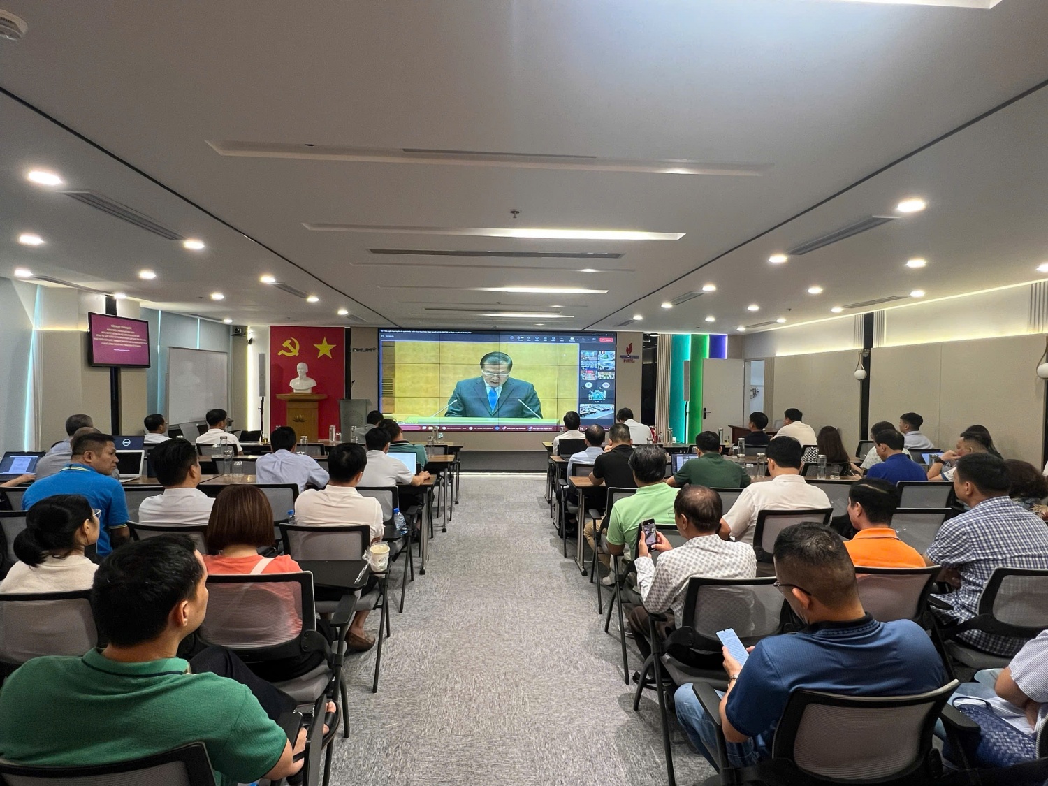 Điểm cầu PVFCCo