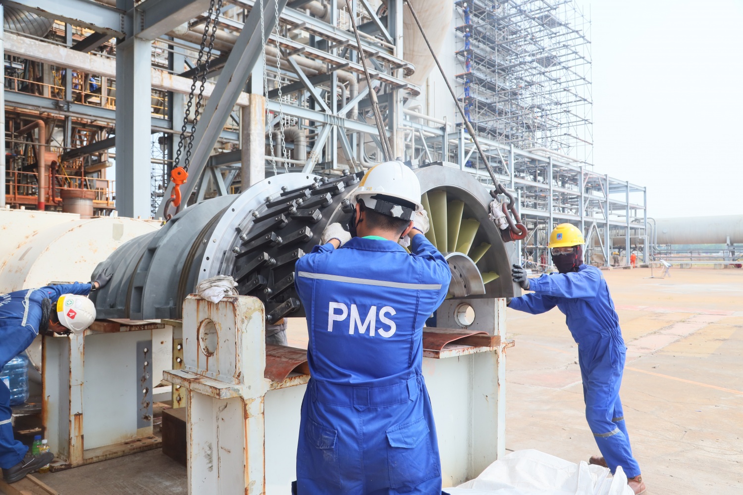 PMS tham gia thực hiện công tác bảo dưỡng NMLD Dung Quất trong đợt bảo dưỡng tổng thể Nhà máy lần thứ 5.
