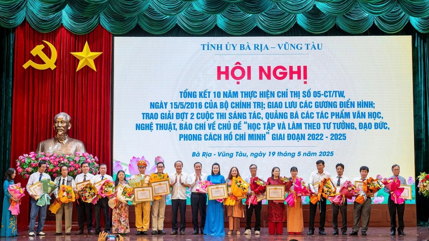 Ca khúc