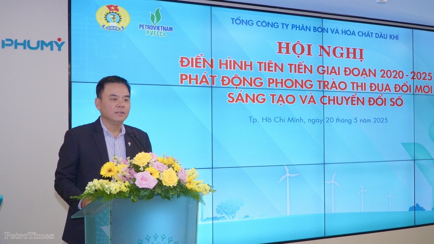 Ông Nguyễn Xuân Hòa - Bí thư Đảng ủy, Chủ tịch HĐQT PVFCCo - Phú Mỹ kêu gọi toàn thể cán bộ, người lao động tiếp tục phát huy tinh thần thi đua yêu nước, biến từng mục tiêu sản xuất thành hành động cụ thể, từng sáng kiến nhỏ thành bước tiến lớn..