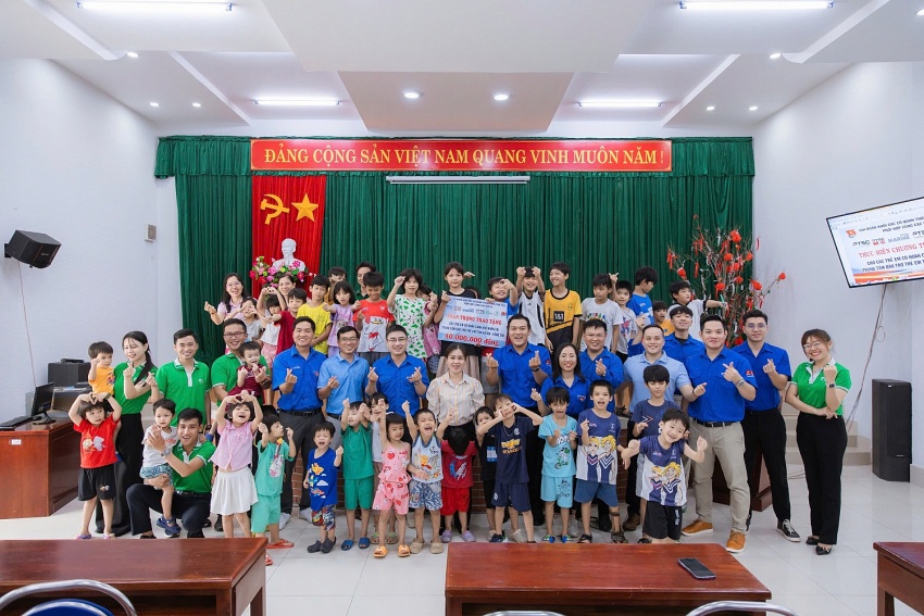 Chương trình thăm và tặng quà tại Trung tâm Bảo trợ trẻ em tỉnh Bà Rịa - Vũng Tàu.