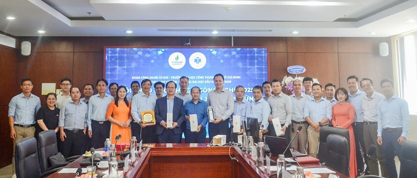 Các đại biểu tham dự Hội thảo.