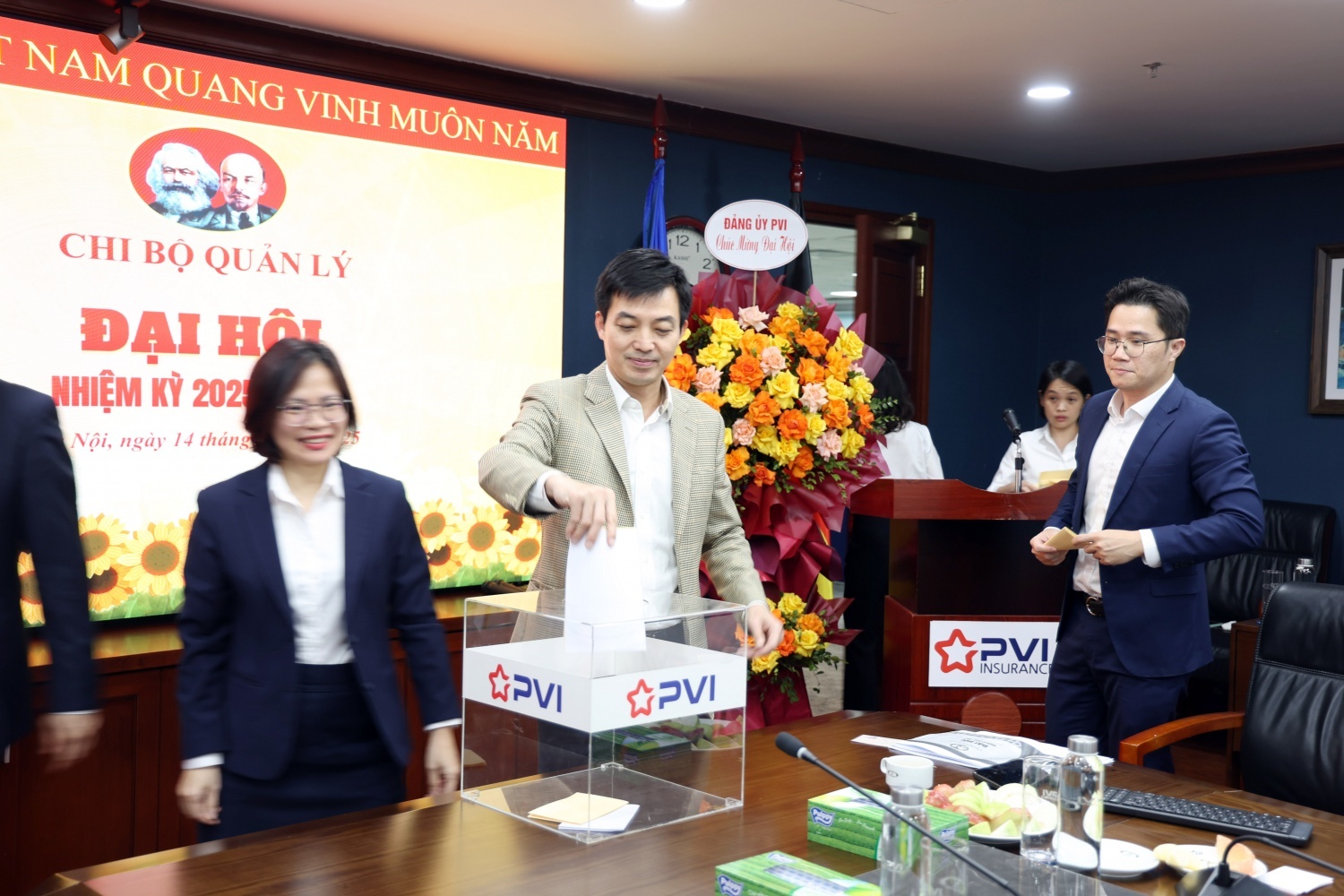 Nhất quán “Một đội ngũ - Một mục tiêu” trong xây dựng đội ngũ