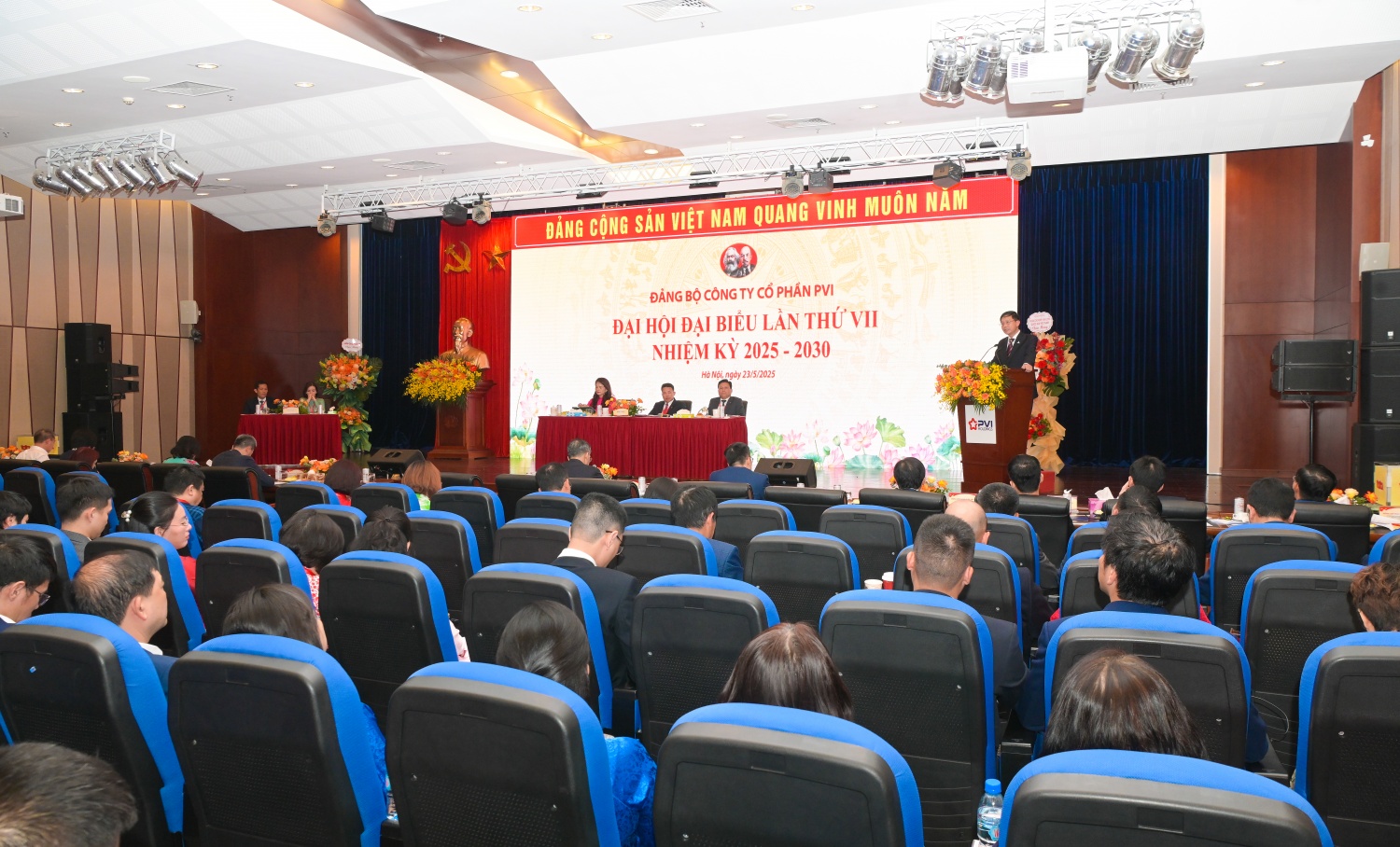 Toàn cảnh Đại hội