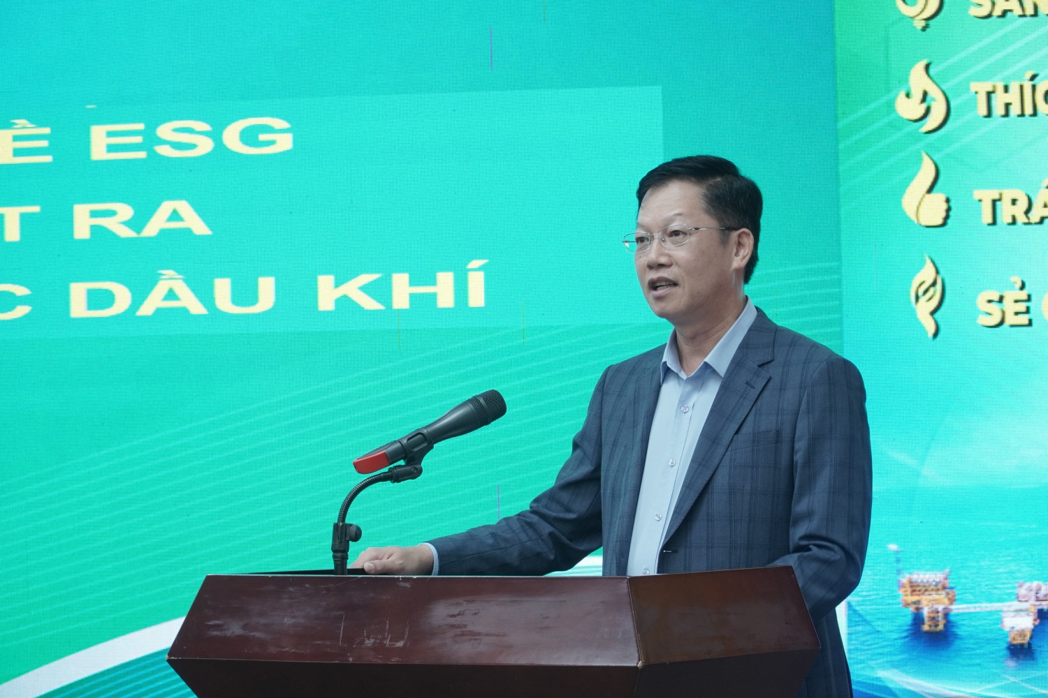 Ông Mai Đăng Tuấn – Phó Tổng Giám đốc Vietsovpetro phát biểu tại khóa đào tạo.
