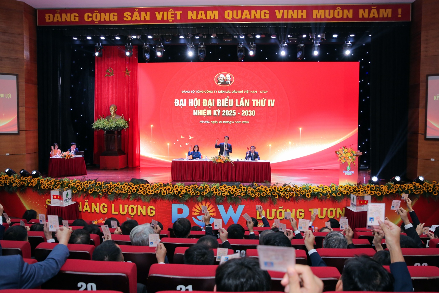 Toàn cảnh đại hội