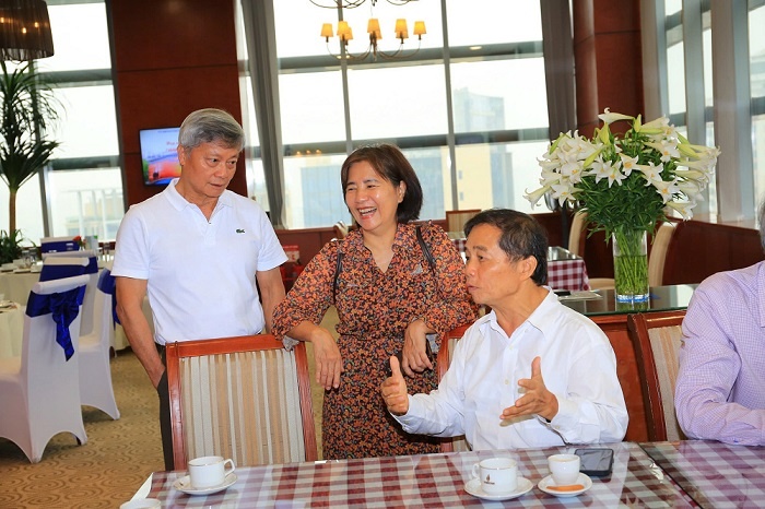 Bà Phạm Thị Thu Hà đã có buổi gặp gỡ với các cựu sinh viên Trường Đại học Tổng hợp Dầu khí Gubkin - Liên bang Nga, ngôi trường đã đào tạo nên nhiều thế hệ cán bộ Petrovietnam.