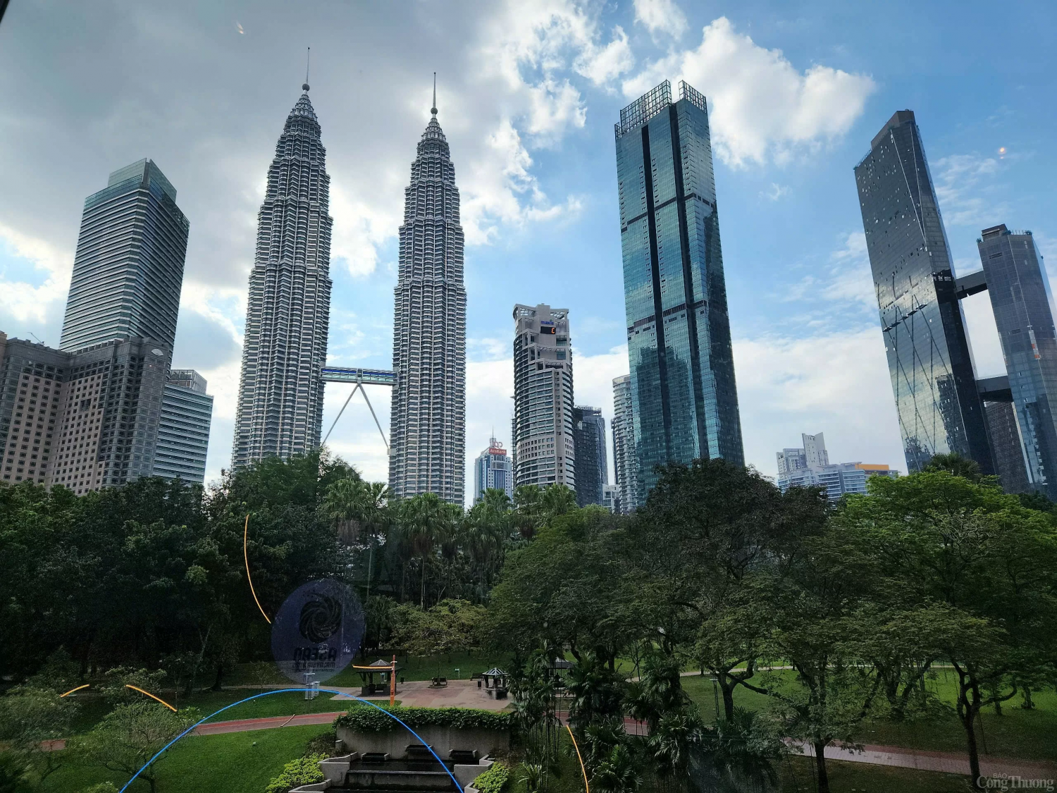 Tháp đôi Petronas - biểu tượng của Malaysia trong mắt thế giới