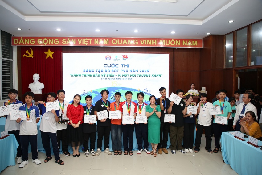 Rô bốt PVU 2025: Hành trình bảo vệ biển – Vì một môi trường xanh