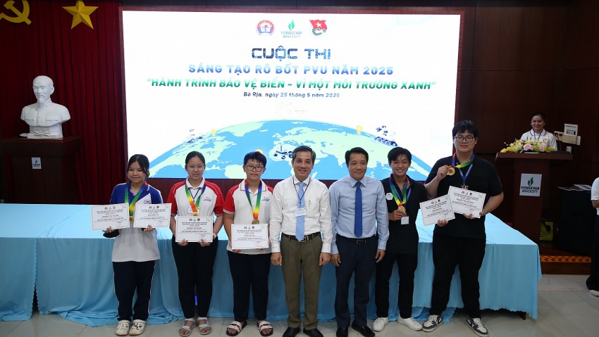 Rô bốt PVU 2025: Hành trình bảo vệ biển – Vì một môi trường xanh