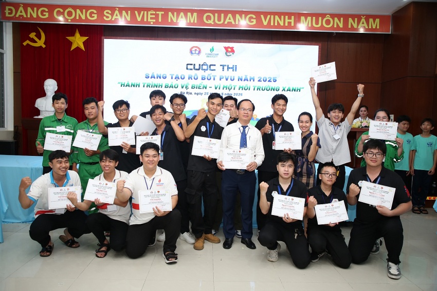 Rô bốt PVU 2025: Hành trình bảo vệ biển – Vì một môi trường xanh