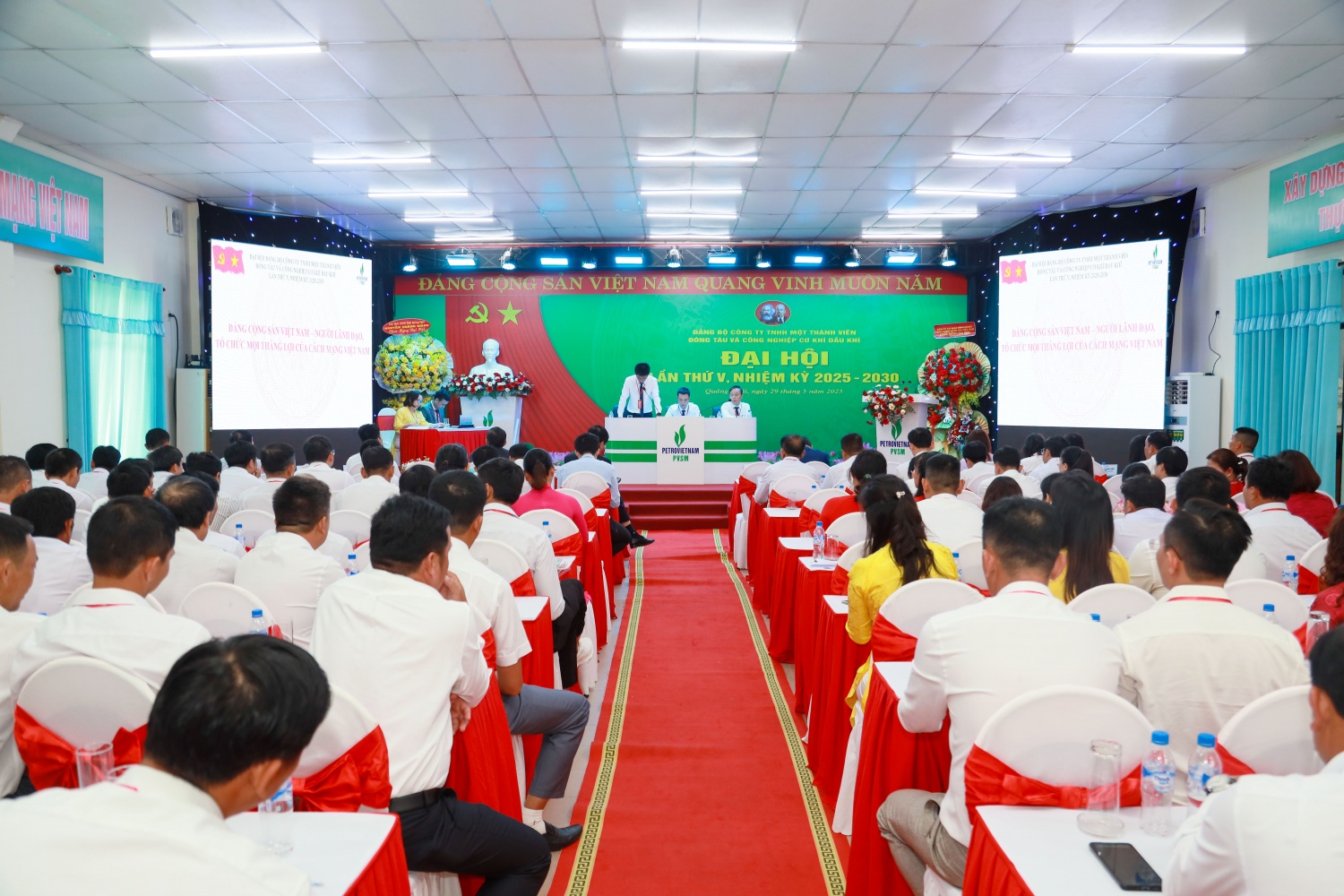 Toàn cảnh Đại hội Đảng bộ PVSM lần thứ V, nhiệm kỳ 2025-2030.