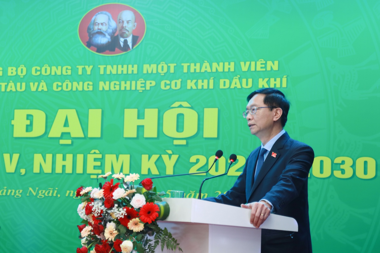Đồng chí Trần Quang Dũng - Phó Bí thư thường trực Đảng ủy Petrovietnam phát biểu chỉ đạo tại Đại hội