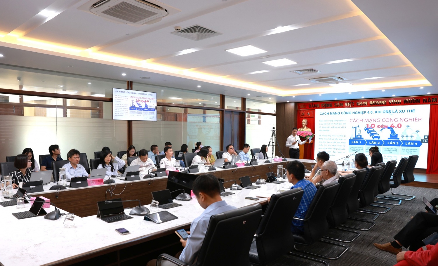 PTSC Thanh Hóa đẩy mạnh nâng cao nhận thức chuyển đổi số Khóa đào tạo chuyên đề “Nhận thức về chuyển đổi số” dành cho toàn thể Ban lãnh đạo và người lao động PTSC Thanh Hóa.