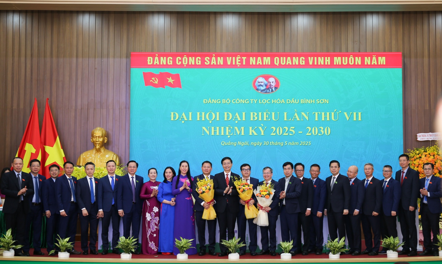 Ban Chấp hành Đảng bộ BSR khóa VII, nhiệm kỳ 2025-2030 ra mắt Đại hội.