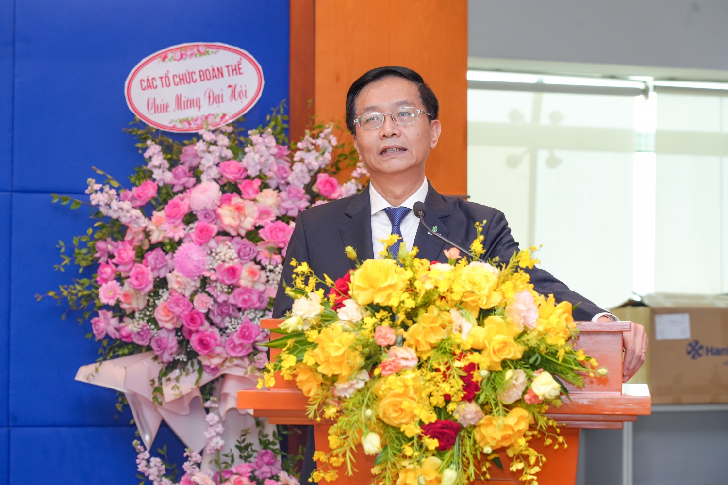 Đồng chí Trần Quang Dũng, Phó Bí thư Thường trực Đảng ủy Petrovietnam ghi nhận và biểu dương những kết quả mà Đảng bộ PVcomBank đã đạt được trong nhiệm kỳ qua