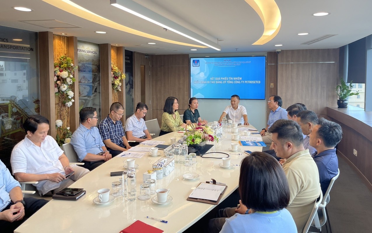 Ban Chấp hành Đảng bộ PETROSETCO sơ kết giữa nhiệm kỳ 2020-2025.