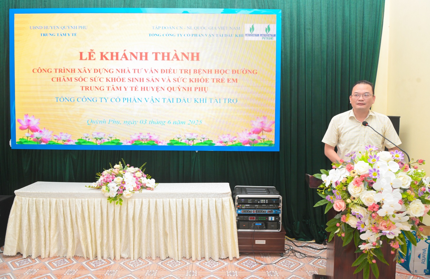 Ông Nguyễn Quốc Thịnh, Phó Tổng Giám đốc, Chủ tịch Công đoàn PVTrans kỳ vọng công trình “Nhà tư vấn điều trị bệnh học đường, chăm sóc sức khỏe sinh sản và sức khỏe trẻ em” sẽ góp phần nâng cao chất lượng chăm sóc sức khỏe cho người dân huyện Quỳnh Phụ và các khu vực lân cận.