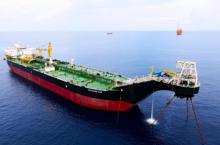 3. Dịch vụ cung cấp, quản lý, vận hành, khai thác Tàu chứa FSO/FPSO cũng đã vượt con số 1.000 tỷ đồng trong 5 tháng đầu 2025.