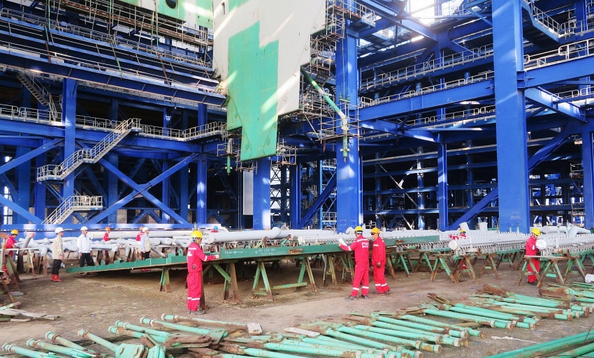 Công tác chuẩn bị vật tư, thiết bị để lắp đặt Lò hơi 1 của Dự án Nhà máy Nhiệt điện Long Phú 1