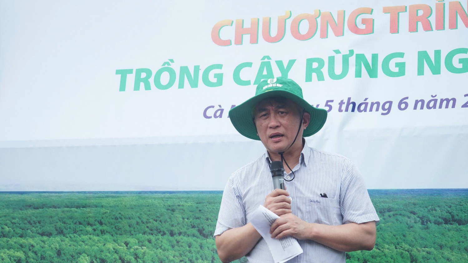 Ông Phan Tử Giang – Phó Tổng Giám đốc Petrovietnam khẳng định, Petrovietnam luôn theo đuổi mục tiêu phát triển bền vững, ưu tiên bảo vệ môi trường và hài hòa lợi ích kinh tế của doanh nghiệp với cộng động người dân địa phương.
