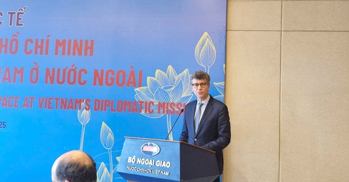 Ông Jonathan Baker, Trưởng đại diện Văn phòng UNESCO tại Hà Nội chia sẻ cảm nhận về “Không gian Hồ Chí Minh tại các Cơ quan đại diện Việt Nam ở nước ngoài”.