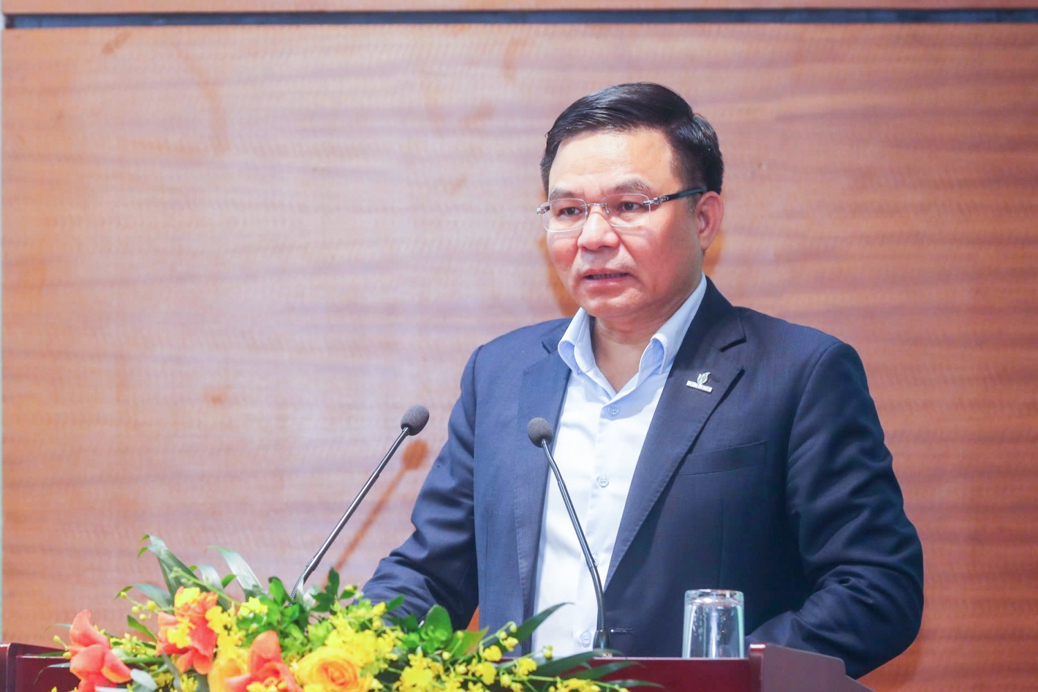 Chủ tịch HĐTV Petrovietnam Lê Mạnh Hùng đề nghị, bên cạnh các nội dung thỏa thuận hợp tác toàn diện đã ký, Petrovietnam và VIMC sẽ tiếp tục nghiên cứu phát triển ứng dụng các sản phẩm mới, công nghệ mới trong hoạt động và quản trị