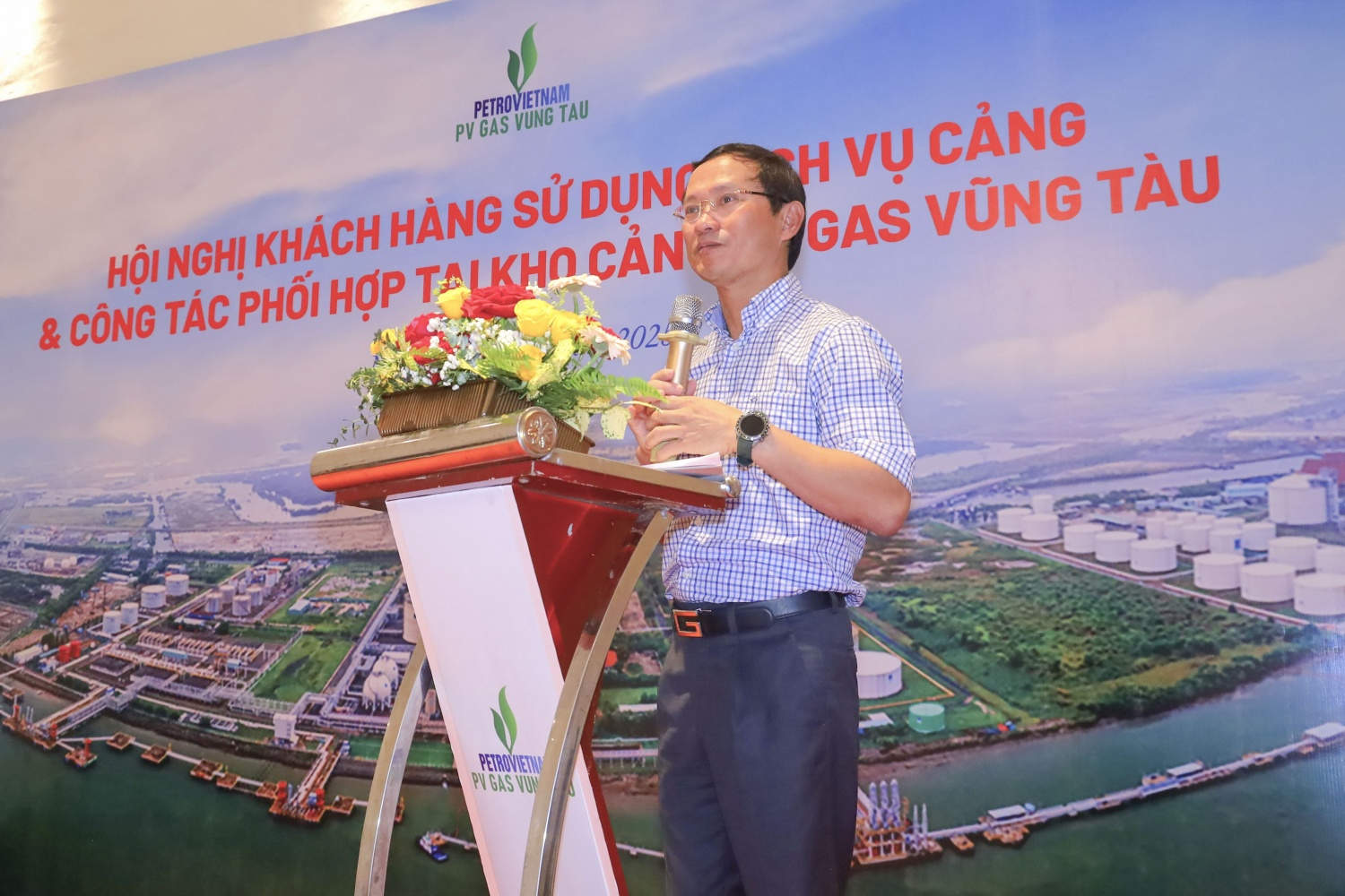 Ông Lê Tất Thắng - Giám đốc PV GAS VUNG TAU: Kho Cảng PV GAS VUNG TAU đã khẳng định vị trí chiến lược của mình trong chuỗi cung ứng năng lượng. Ông Lê Tất Thắng - Giám đốc PV GAS VUNG TAU: Kho Cảng PV GAS VUNG TAU đã khẳng định vị trí chiến lược của mình trong chuỗi cung ứng năng lượng.