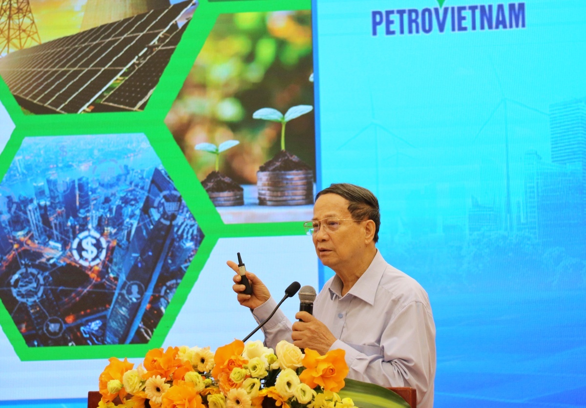 PGS. TS. Ngô Trí Long đề xuất thành lập Quỹ chuyển dịch năng lượng quốc gia để cấp vốn ưu đãi, bảo lãnh và hỗ trợ kỹ thuật