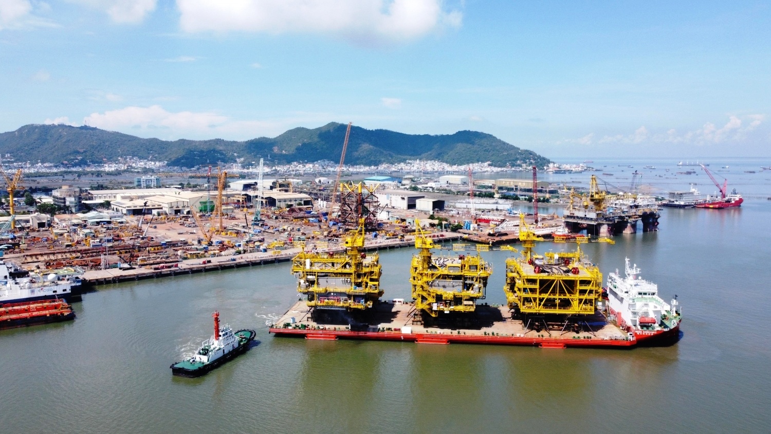 Một góc cảng Vietsovpetro (Ảnh: Mai Thắng)