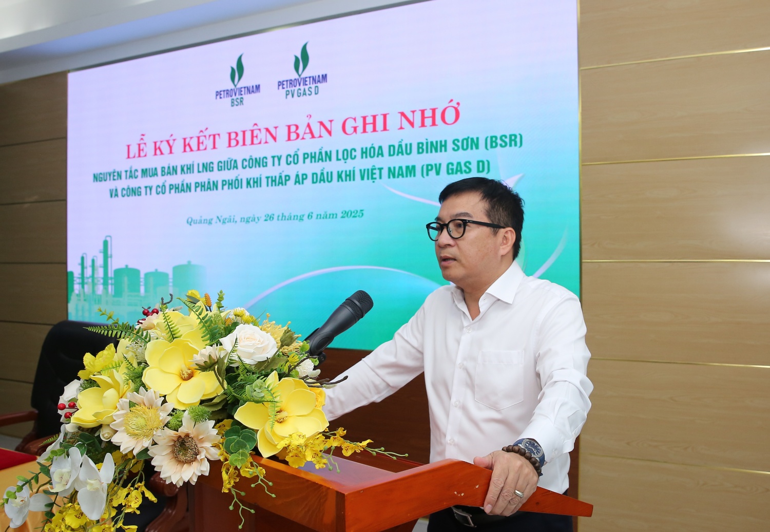 Tổng Giám đốc BSR Nguyễn Việt Thắng nhấn mạnh việc hợp tác của hai bên sẽ góp phần giúp BSR “xanh hóa” trong các hoạt động sản xuất của NMLD Dung Quất.