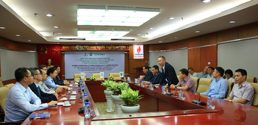Toàn cảnh lễ ký kết.